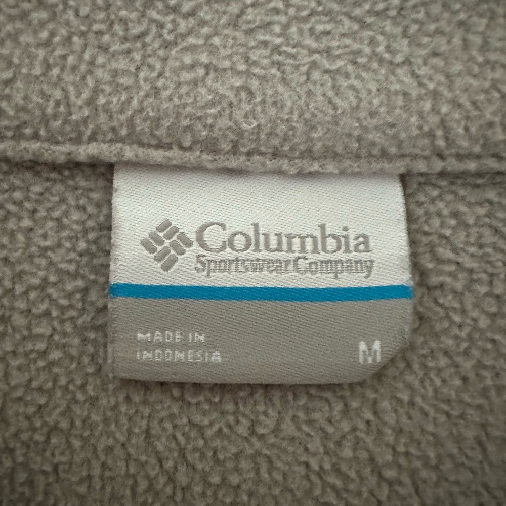 Columbia Quarter Zip - Picture 6 of 6